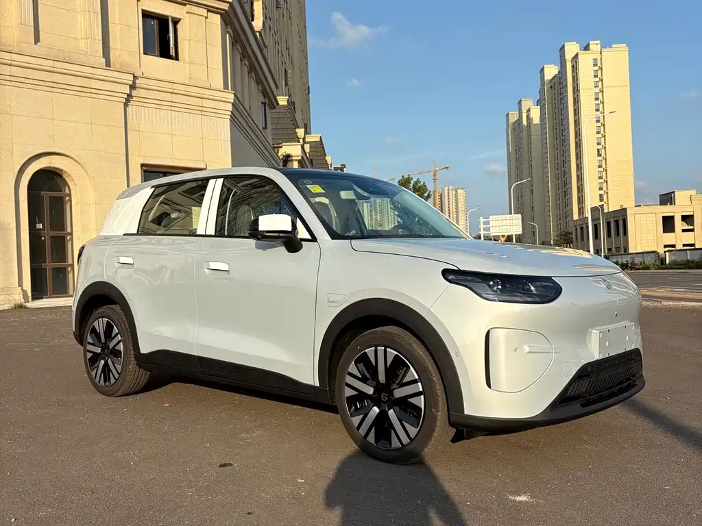 Leapmotor 零跑A10 — миниатюра 3