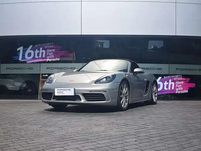 PORSCHE 718