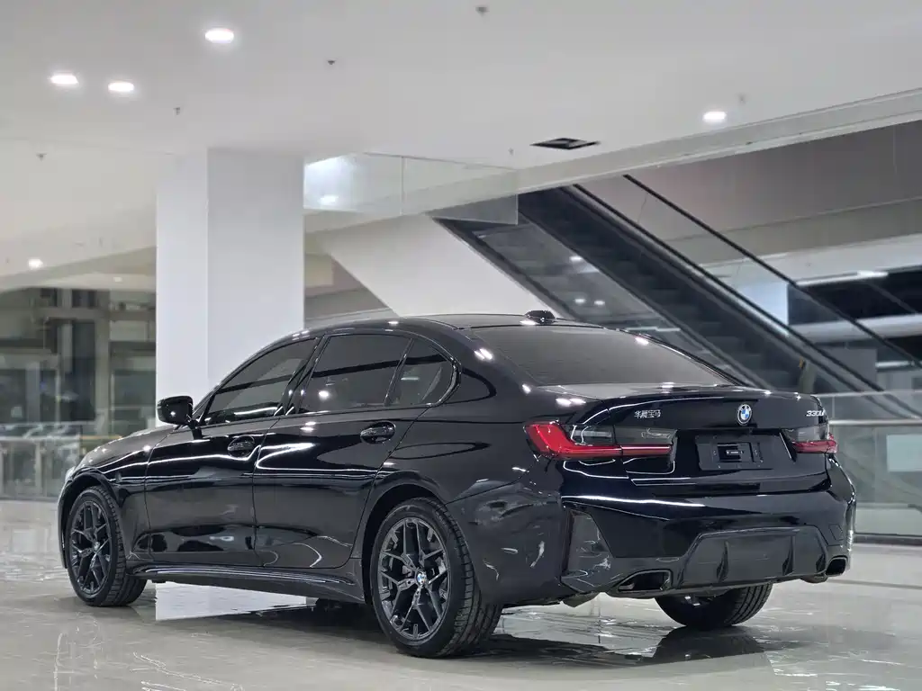 BMW 3 Series 3 2025 330Li M Sport