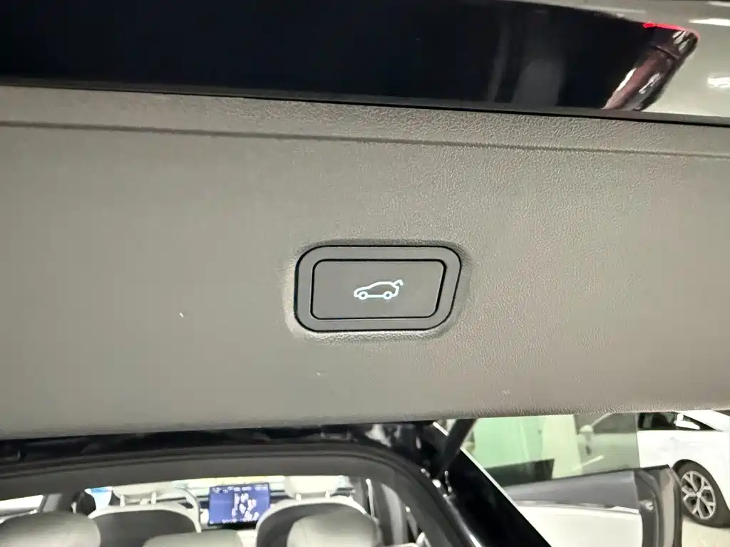 XPeng G7 — миниатюра 17