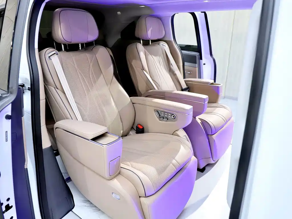 XPeng X9 — миниатюра 22