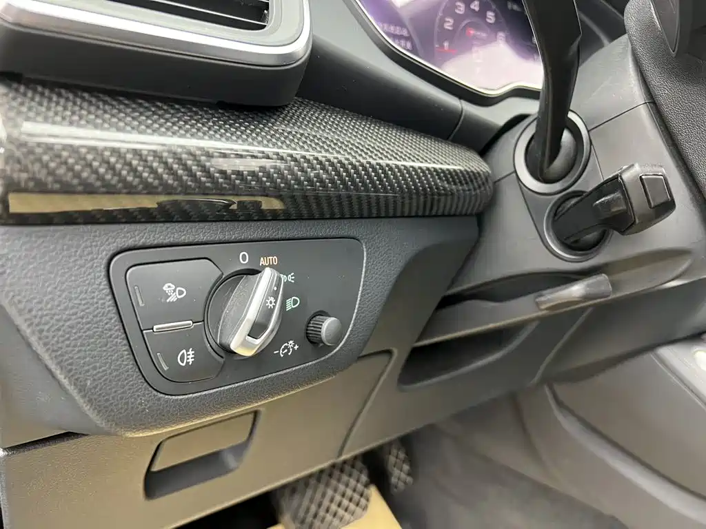 Audi Q5L — миниатюра 23