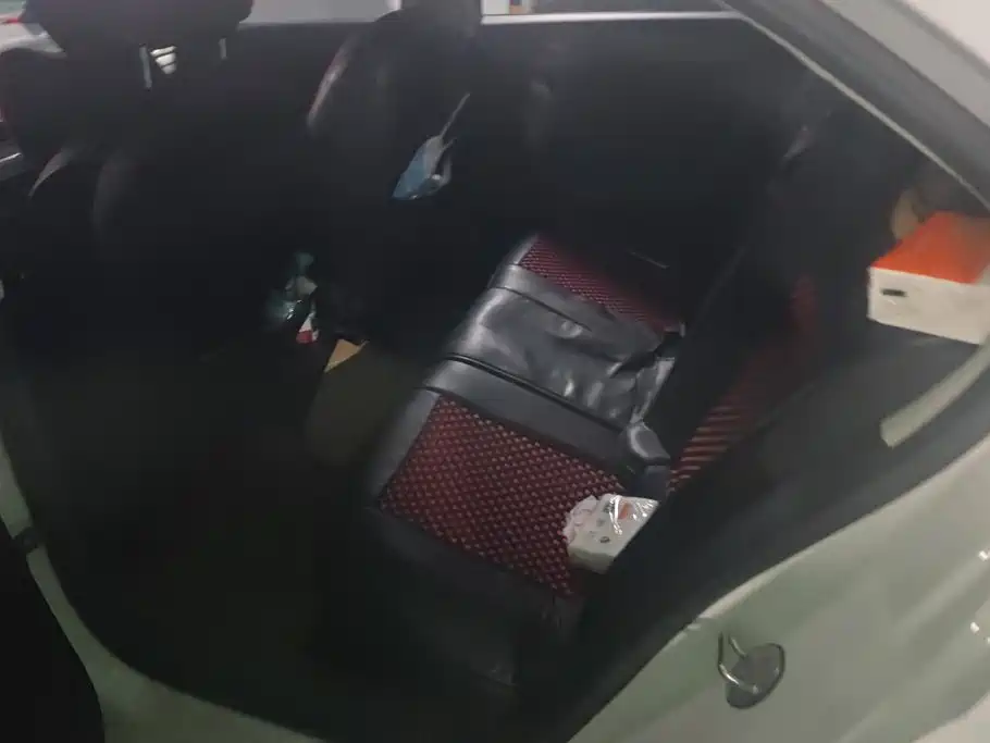 Volkswagen Jetta — миниатюра 11