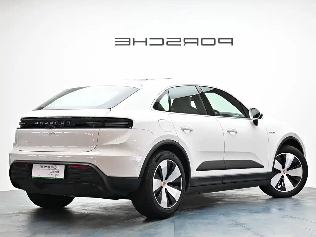 Porsche Macan EV — миниатюра 5