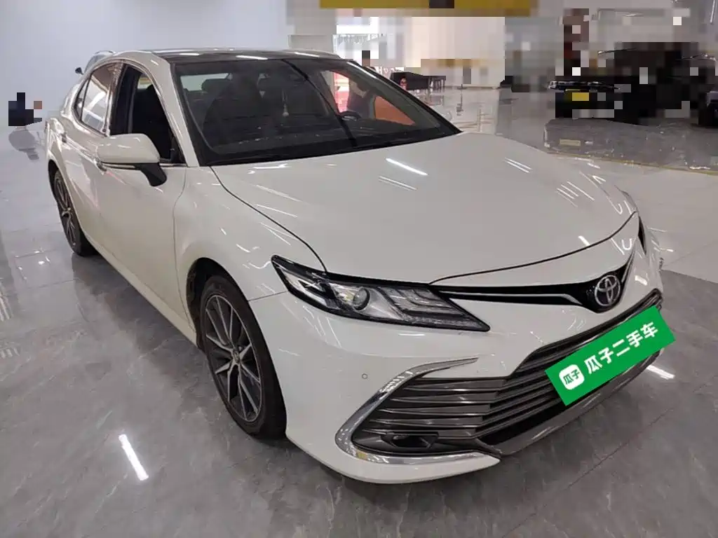 Toyota Camry — миниатюра 4