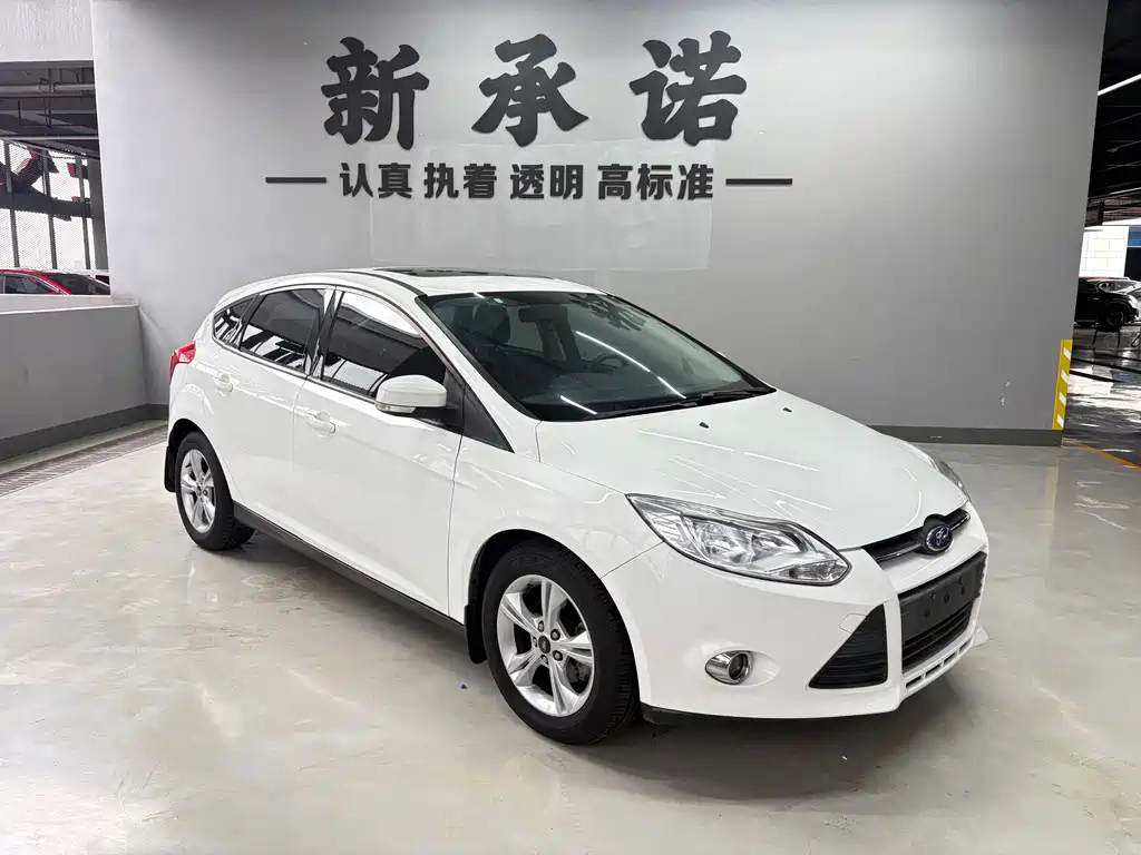 Ford Focus 2012 1.6L AT
