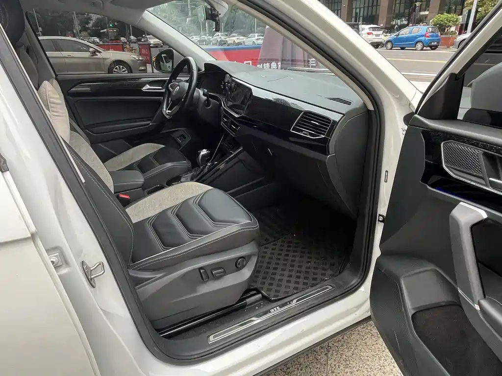 Volkswagen Tayron GTE — миниатюра 7