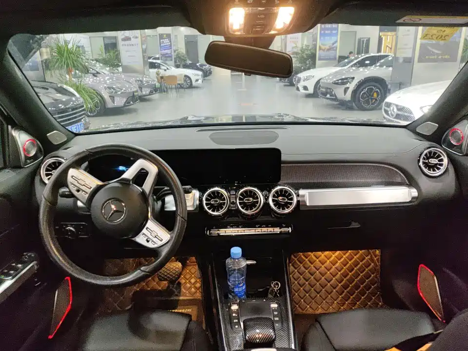 Mercedes-Benz GLB — миниатюра 7