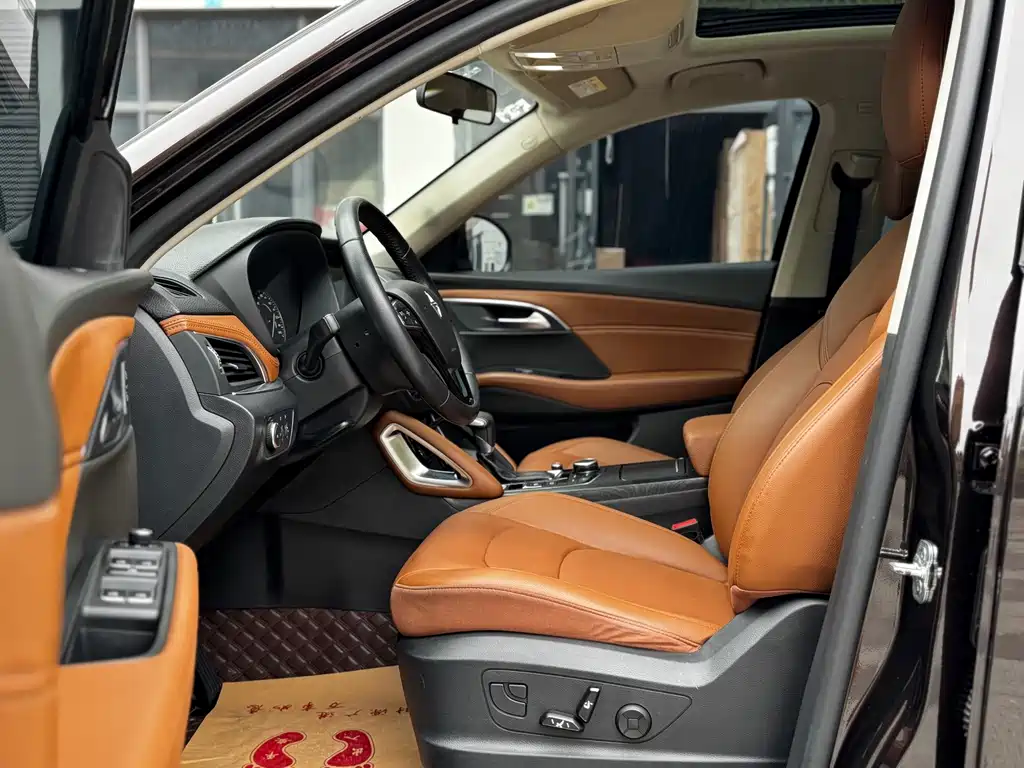 Borgward BX7 — миниатюра 11