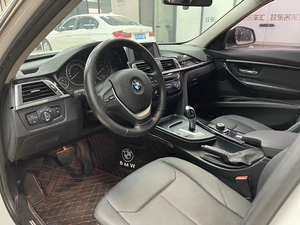 BMW 3 Series — миниатюра 2
