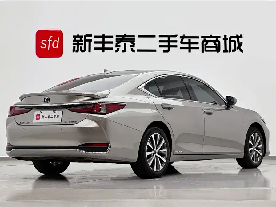 Lexus ES 2020 300h