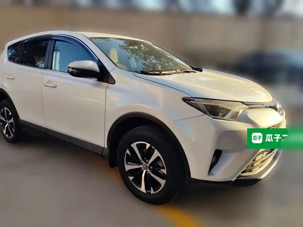 Toyota RAV4 — миниатюра 24