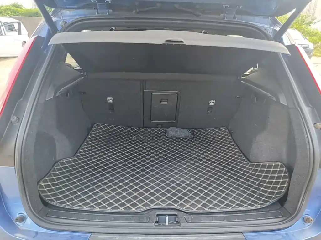 Volvo XC40 — миниатюра 19