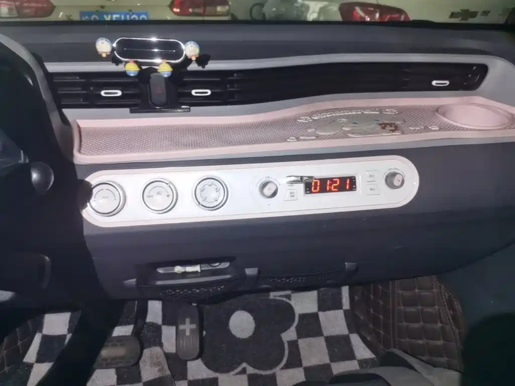 Wuling MINIEV — миниатюра 13