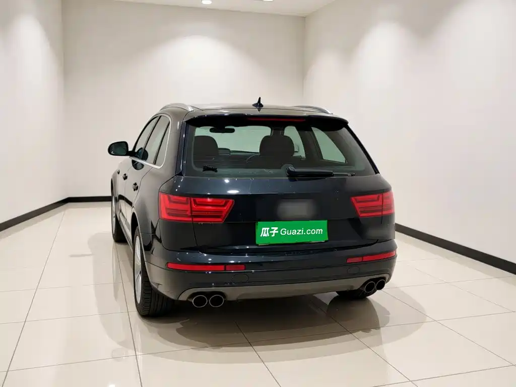 Audi Q7 — миниатюра 5