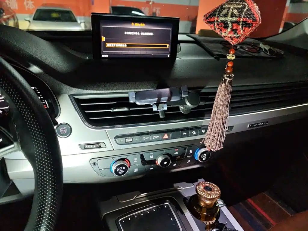 Audi Q7 — миниатюра 14