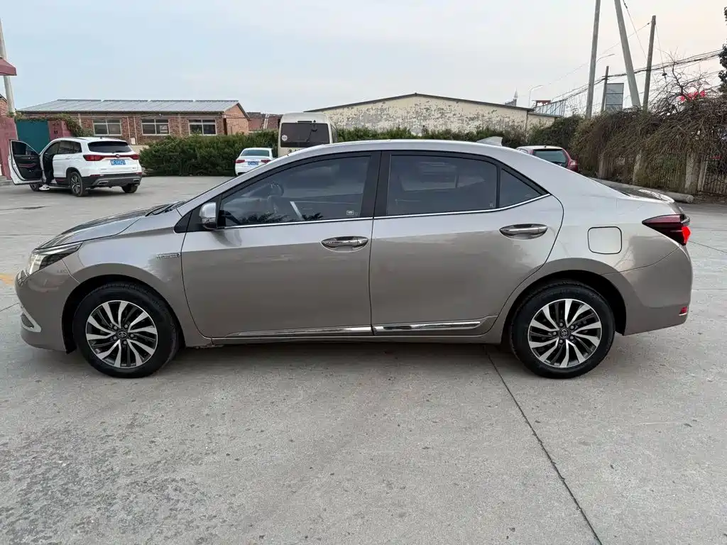 Toyota Corolla — миниатюра 3