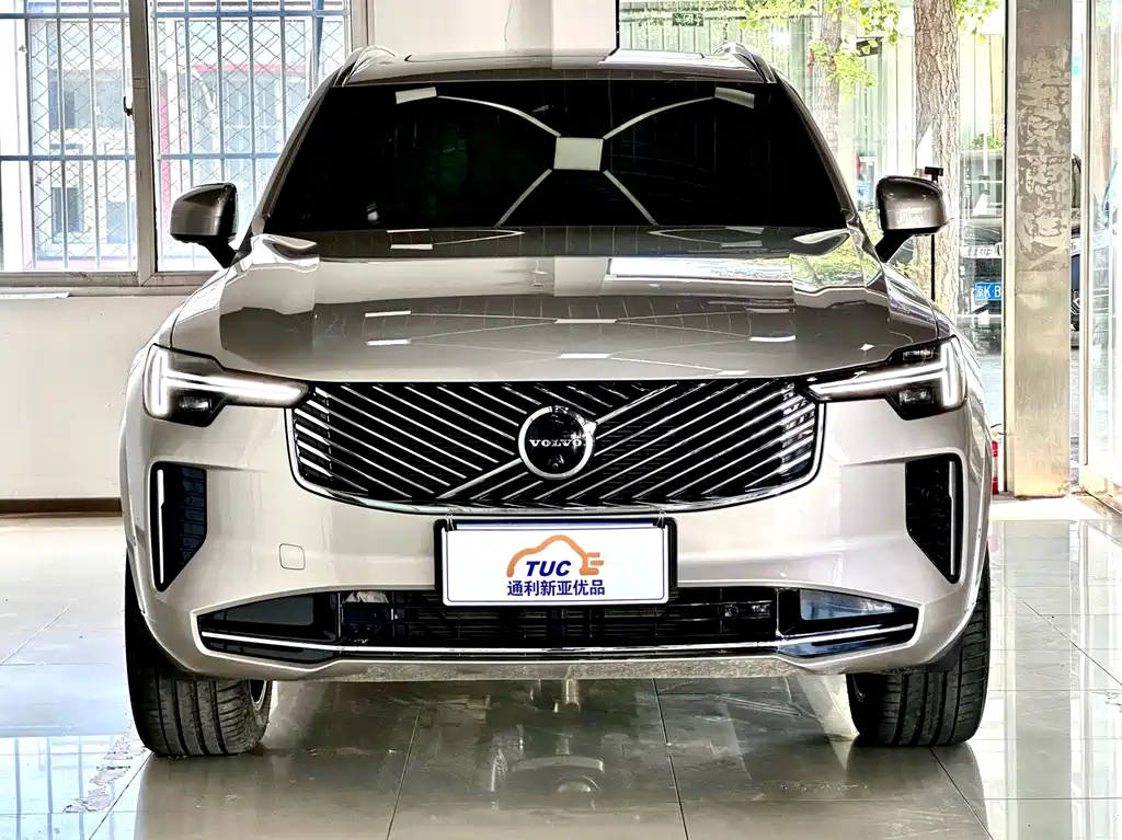 Volvo XC90 — миниатюра 2