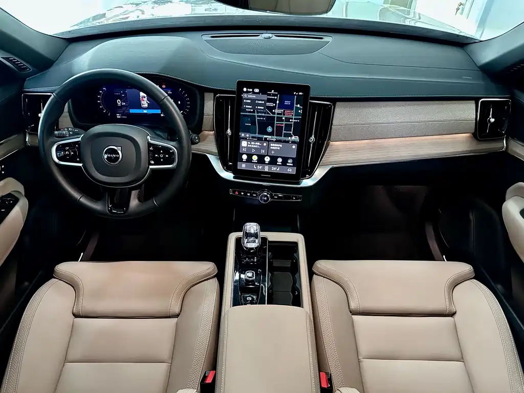 Volvo XC90 — миниатюра 11
