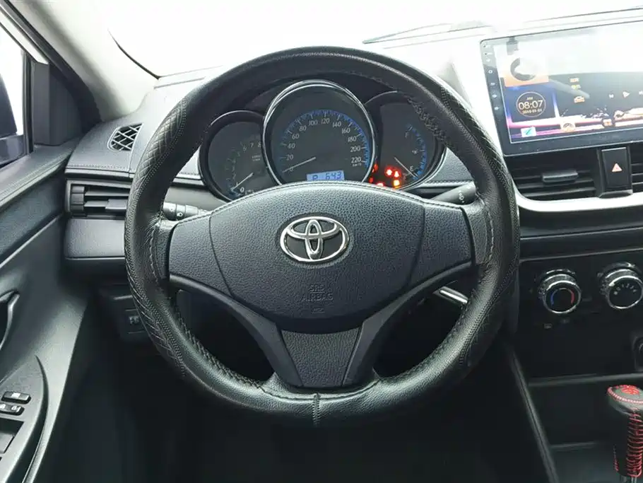 TOYOTA YARIS L TO ENJOY
