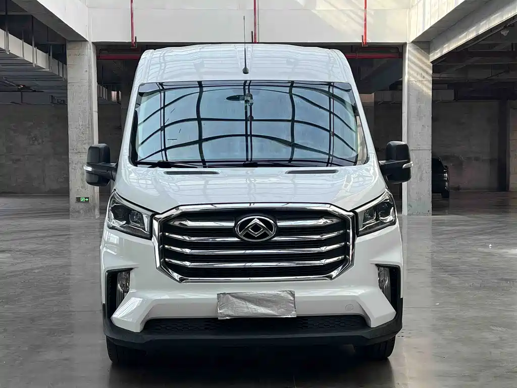 MAXUS V90 — миниатюра 2
