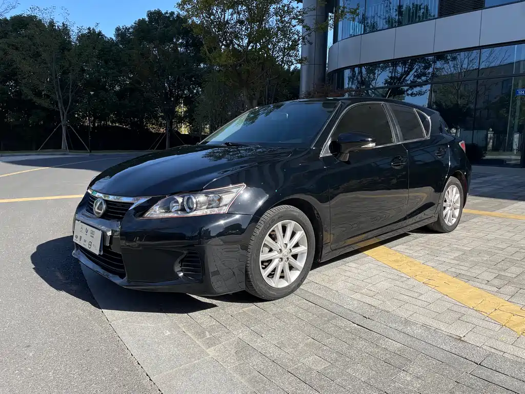 Lexus CT 2013