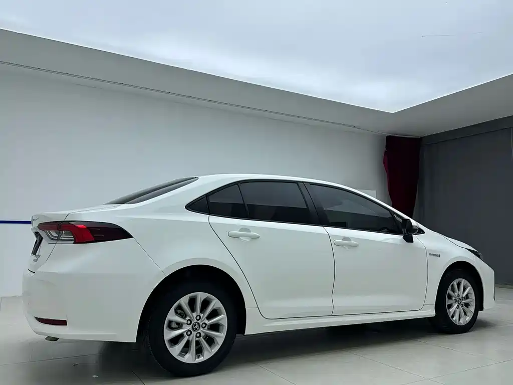 Toyota Corolla — миниатюра 6