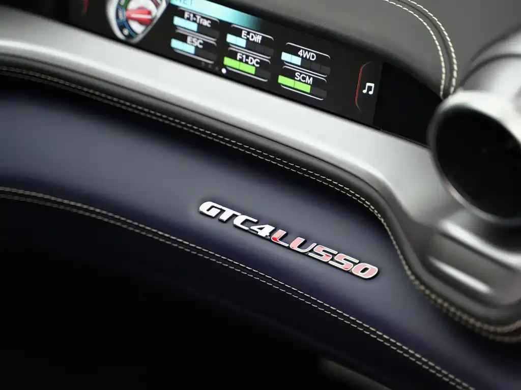 FERRARI GTC4LUSSO