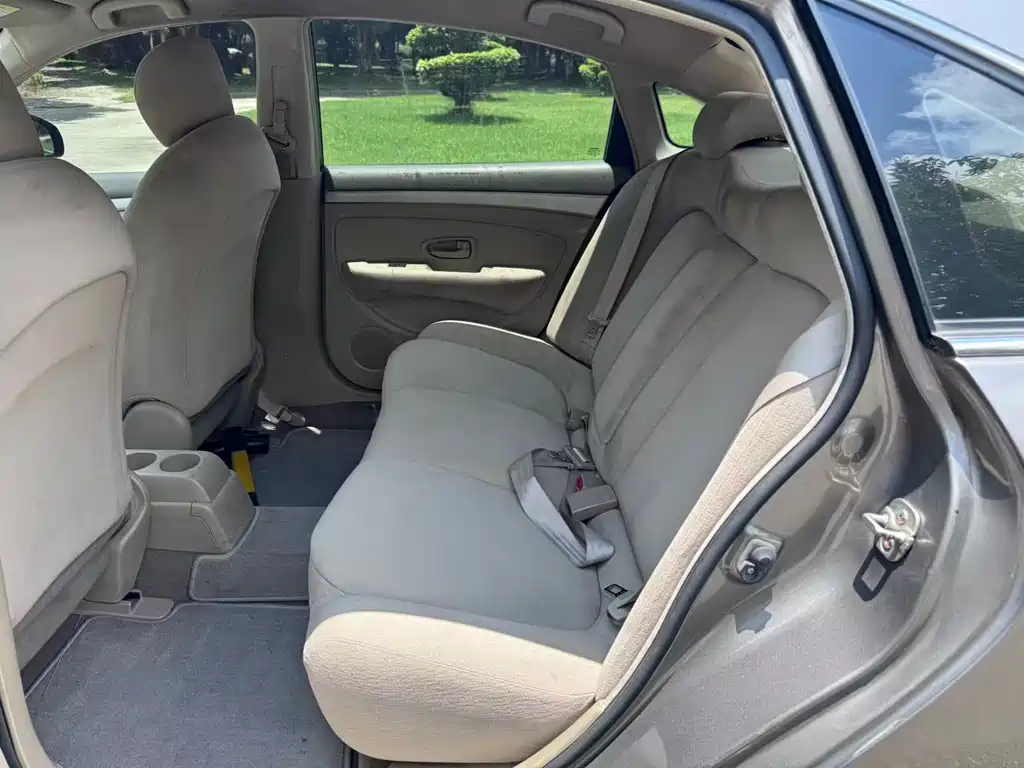 Nissan Sylphy 2012 1.6XE MT Comfort