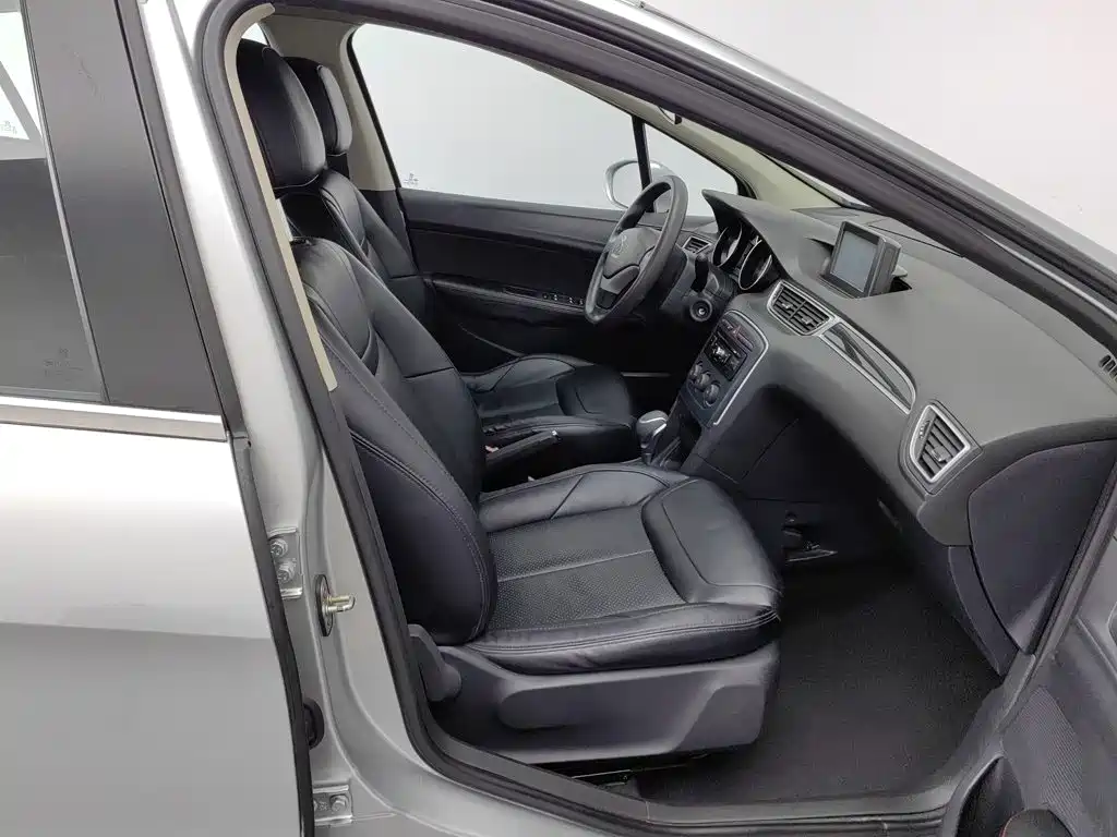 Peugeot 308 — миниатюра 23