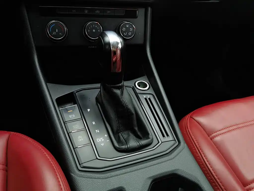 Volkswagen Lavida — миниатюра 13