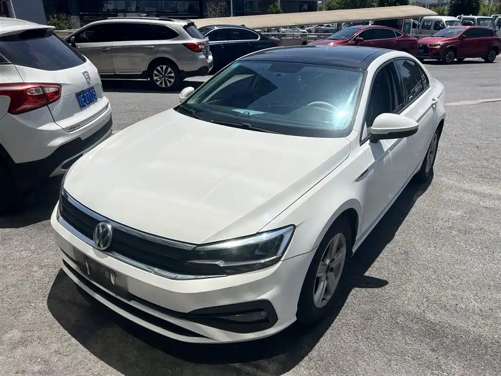 Купить Volkswagen Lamando