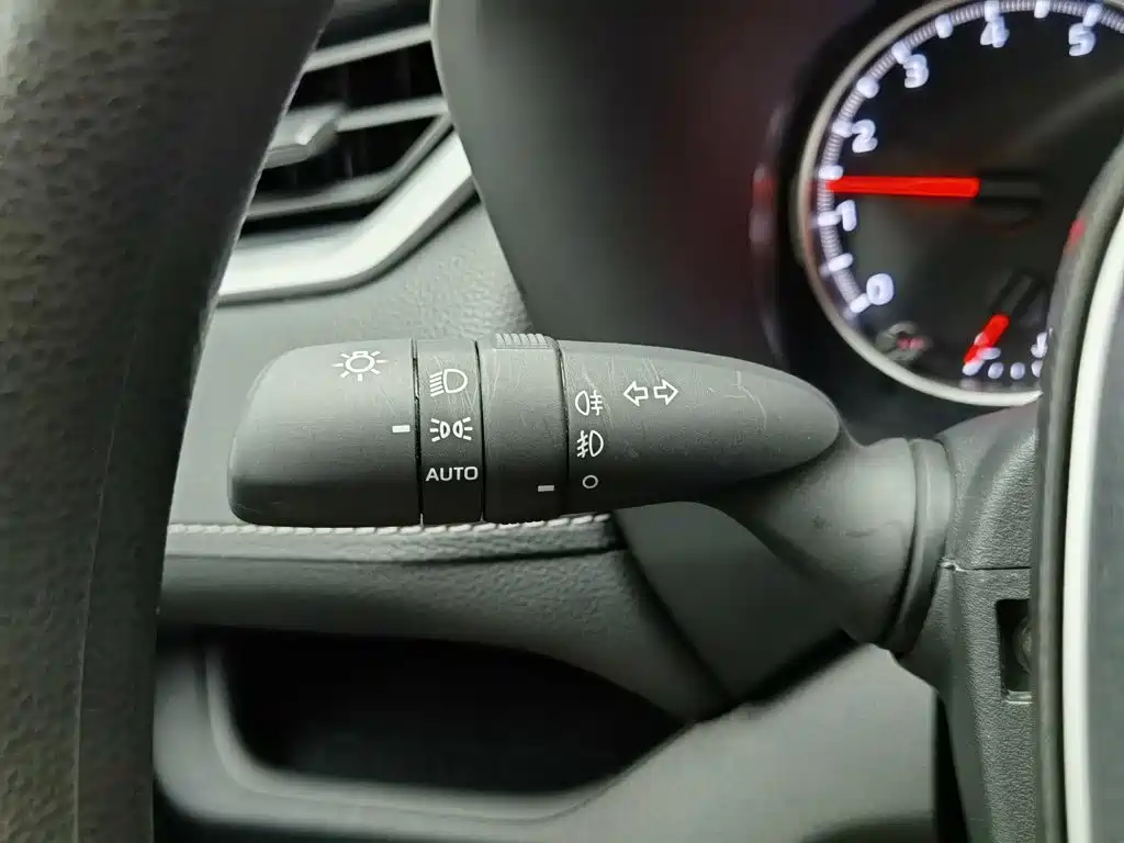 Toyota RAV4 — миниатюра 21