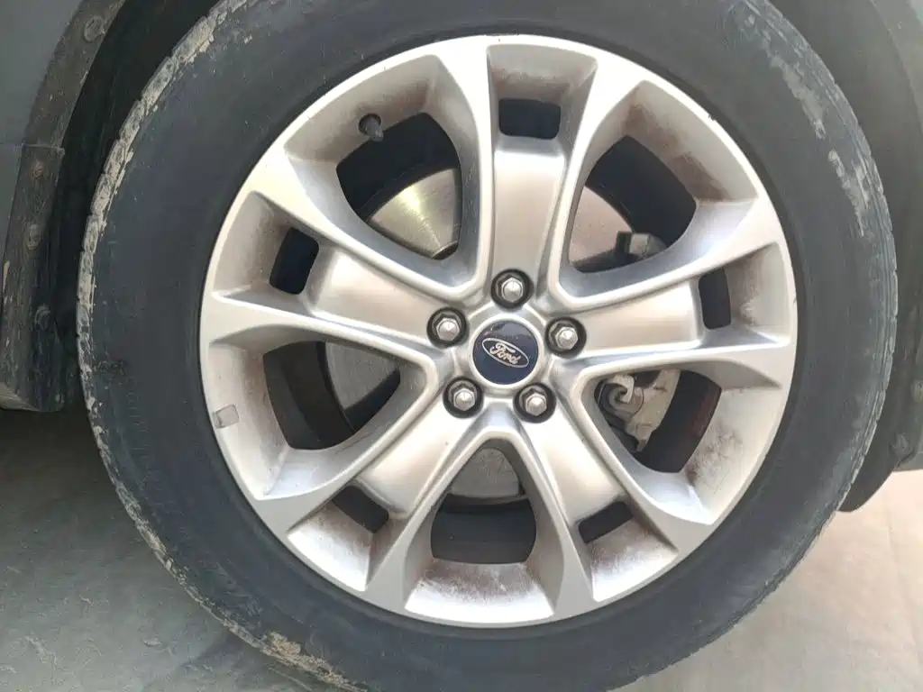 Ford Kuga — миниатюра 24