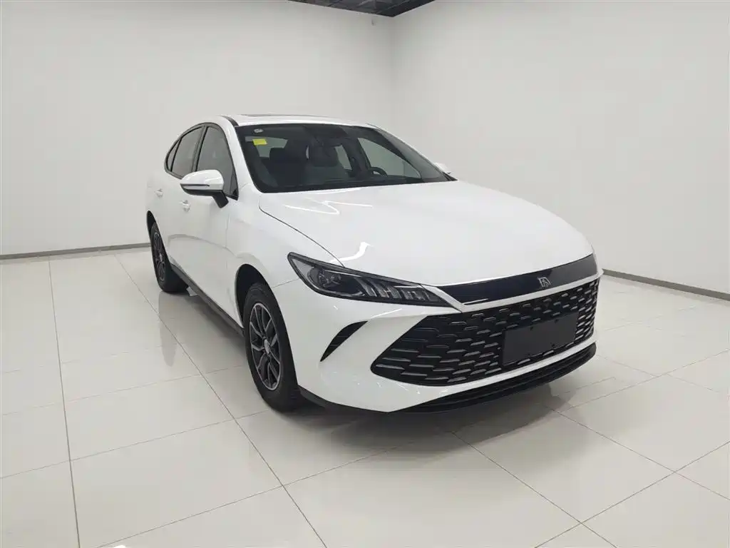 BYD Qin Plus PLUS 2025 DM-i Smart Drive 128KM