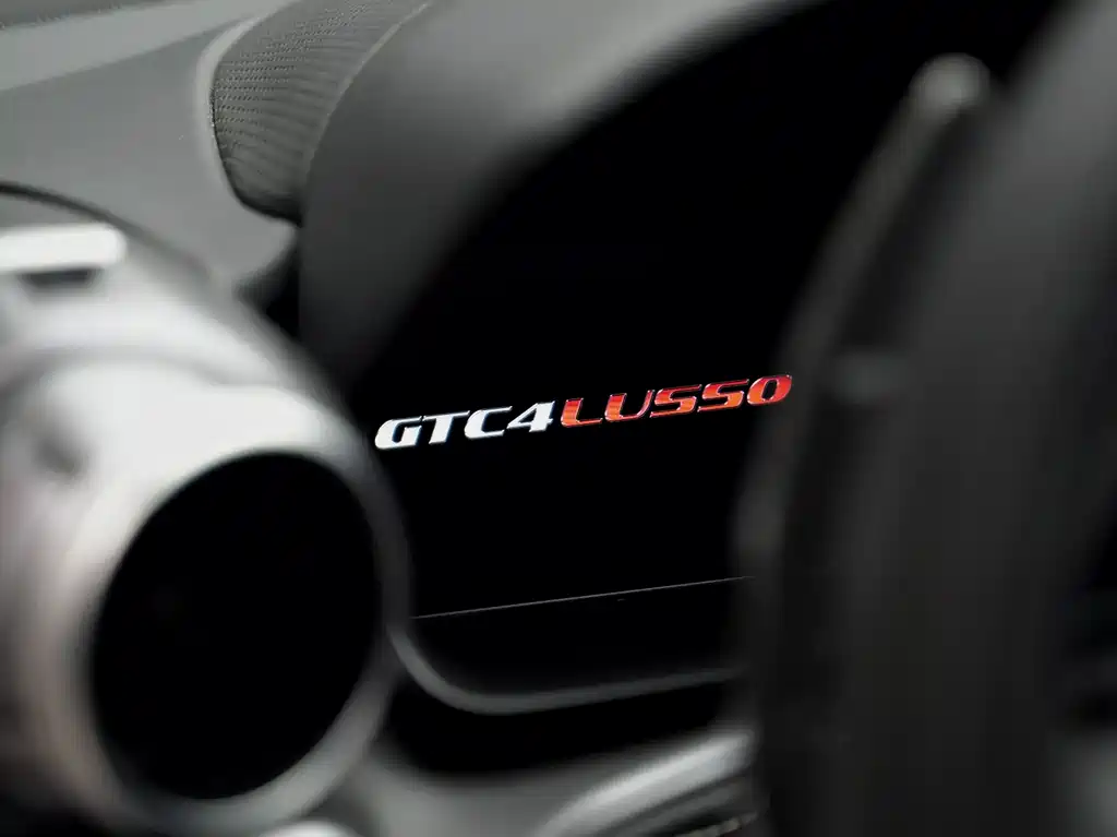 FERRARI GTC4LUSSO