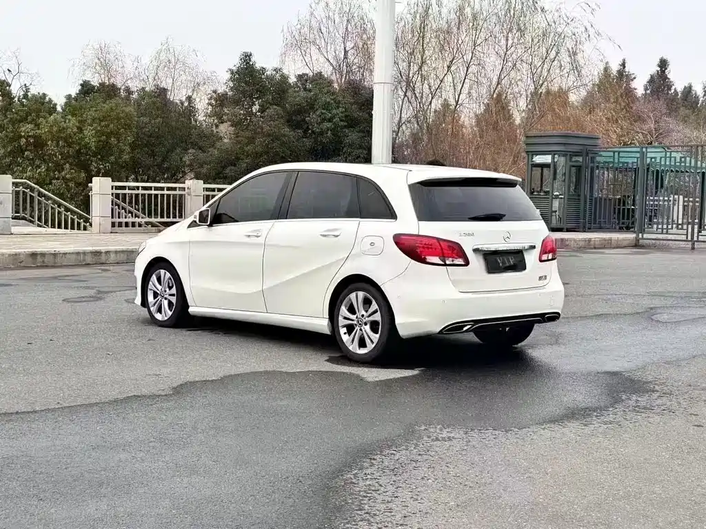 MERCEDES-BENZ B CLASS