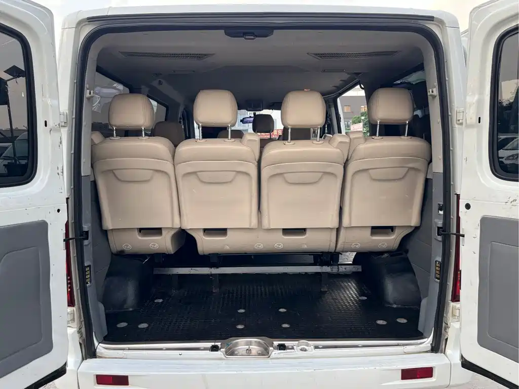 MAXUS V80 — миниатюра 13