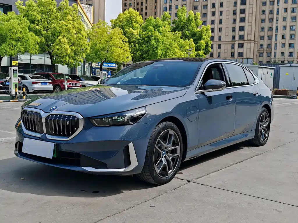BMW i5 2024