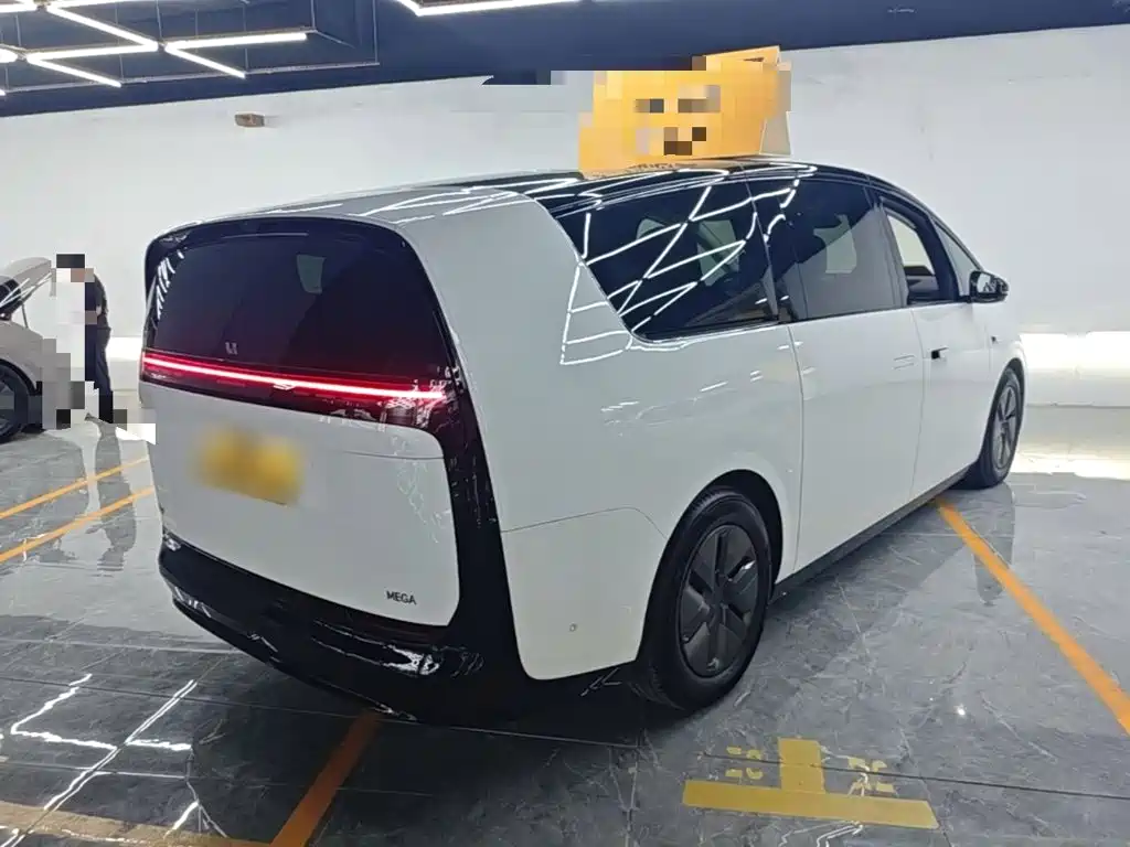 Li Auto Li MEGA — миниатюра 7