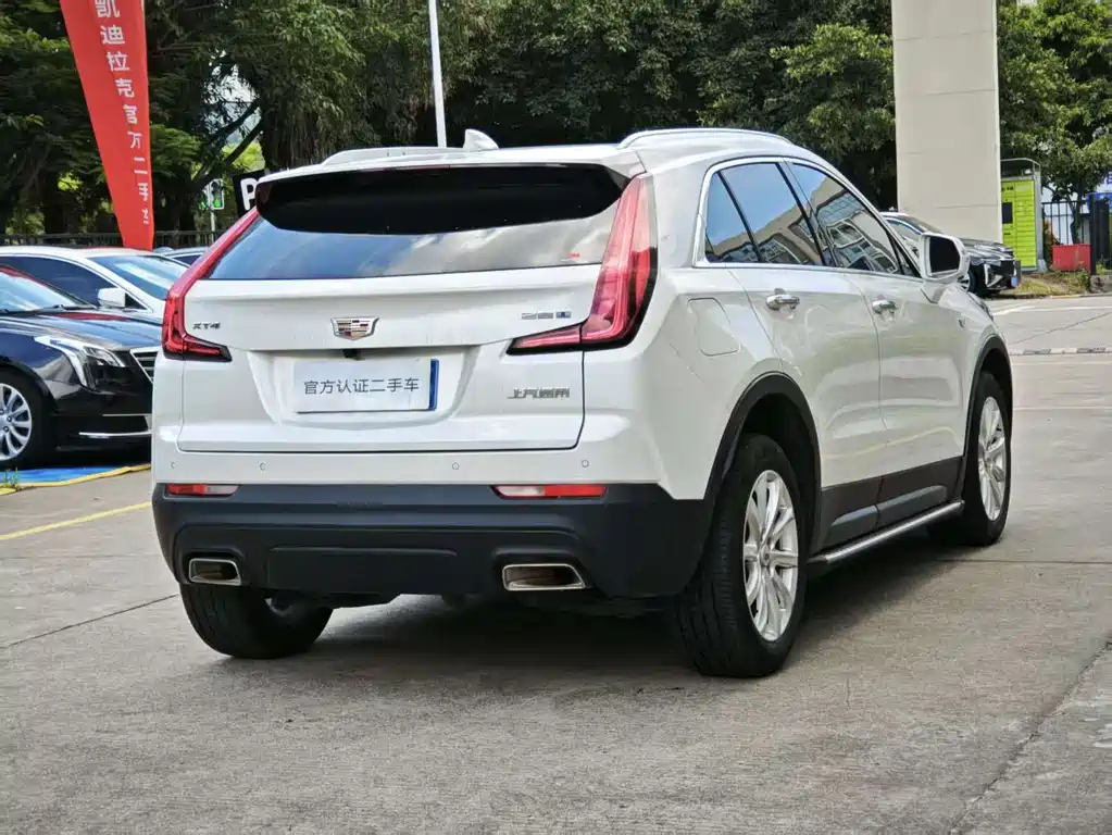 Cadillac XT4 2022 28T