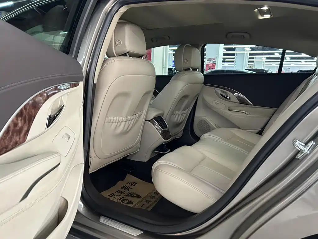 Buick LaCrosse — миниатюра 9
