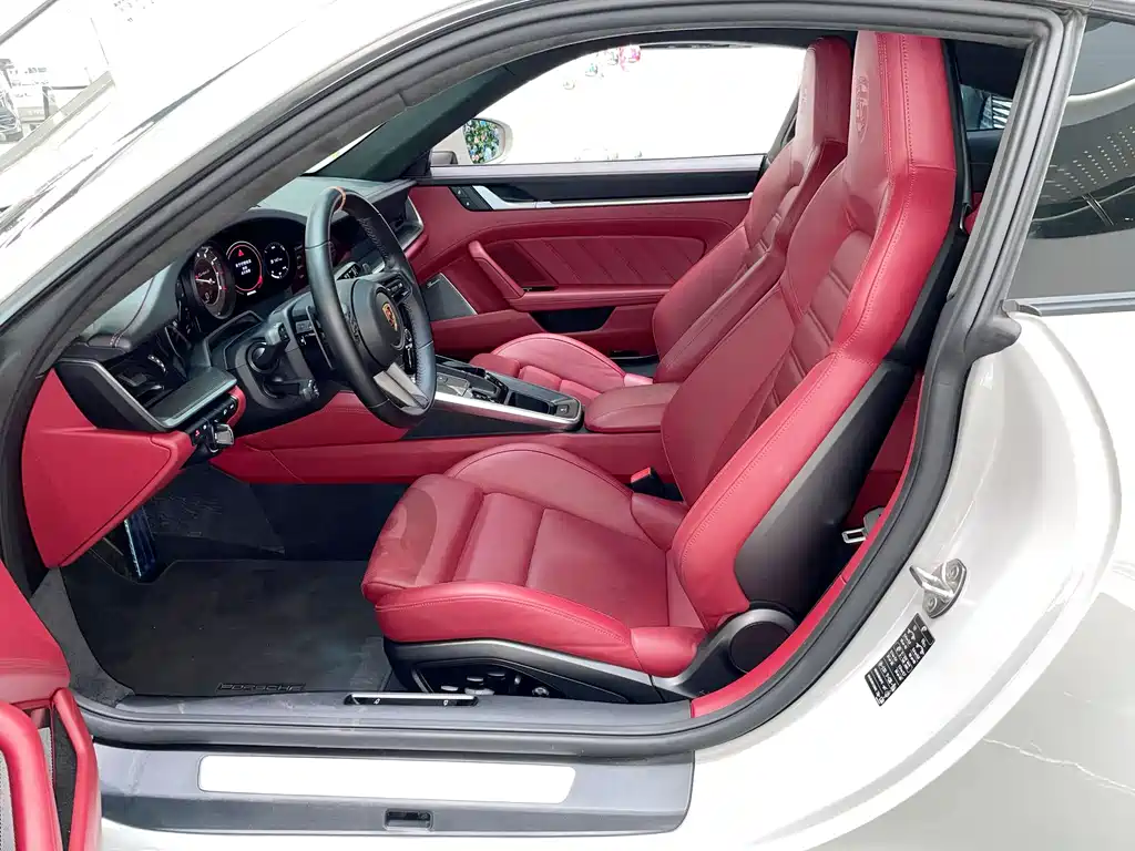 Porsche 911 2022 Turbo S 3.7T
