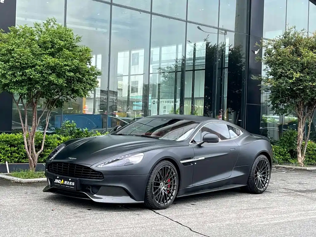 Aston Martin Vanquish