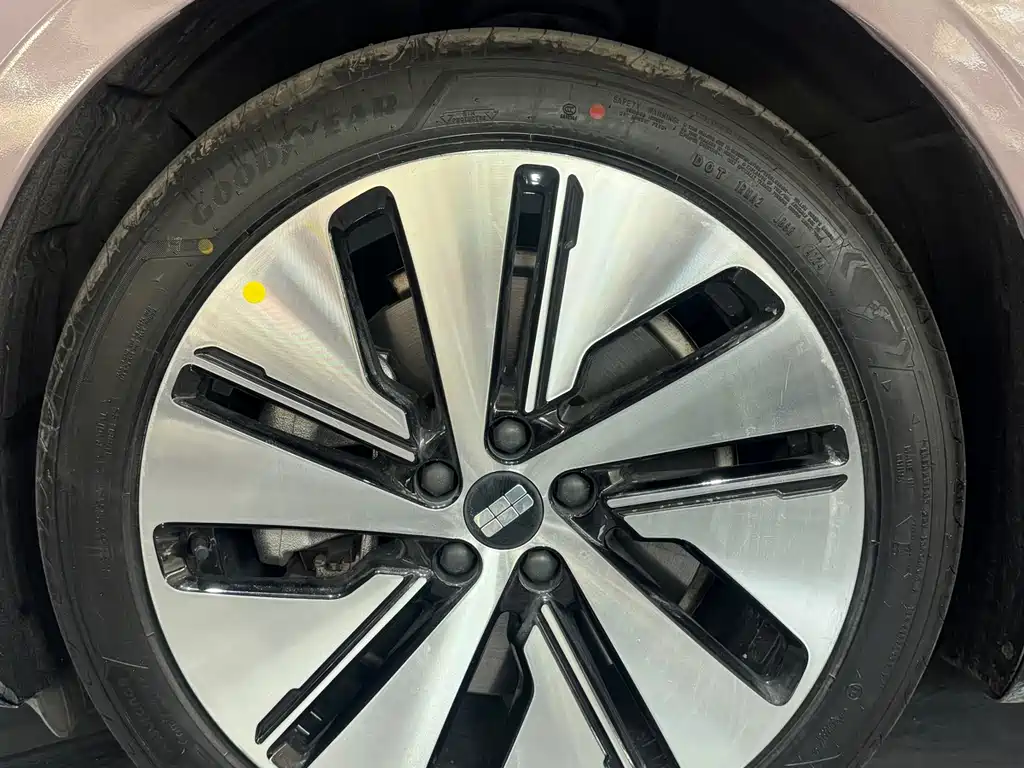 GEELY GALAXY GALAXY E8