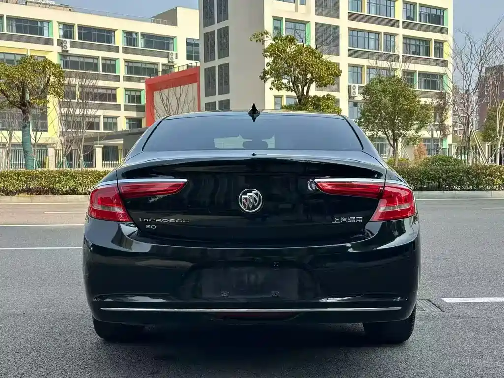 BUICK LACROSSE