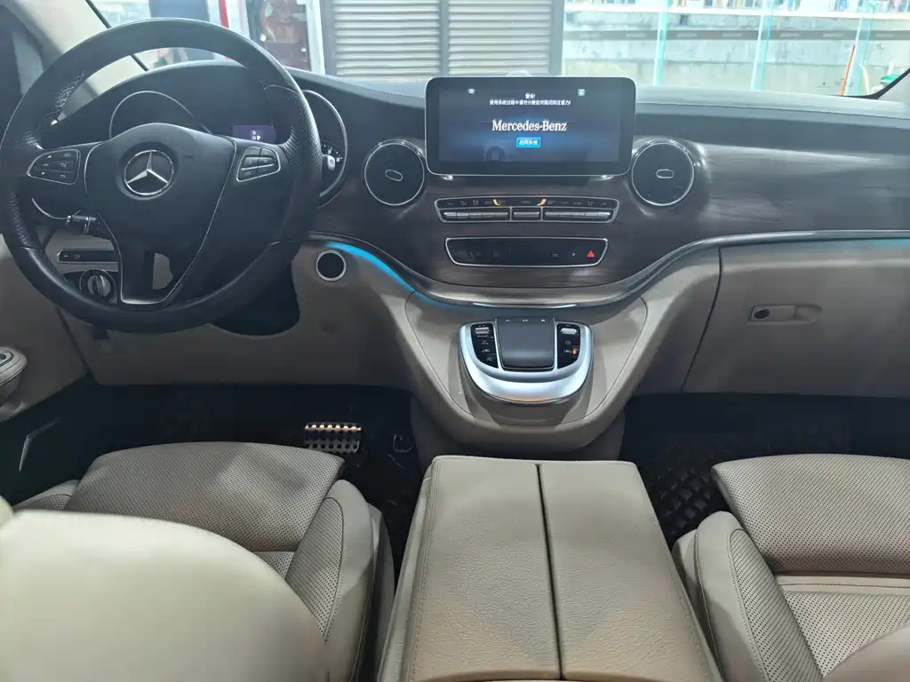 Mercedes-Benz V-Class — миниатюра 15