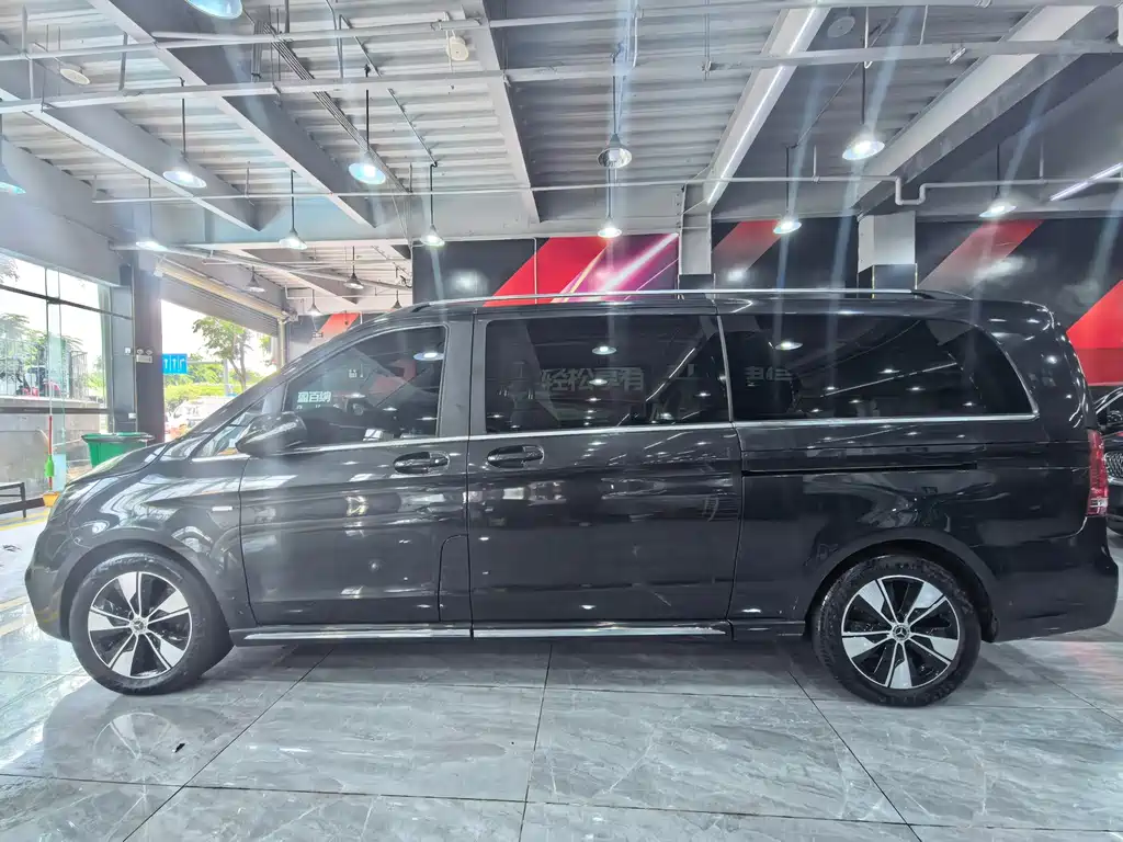 Mercedes-Benz V-Class — миниатюра 7