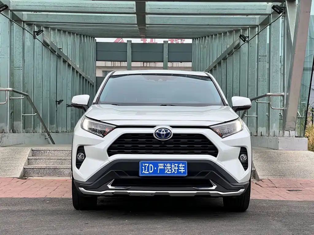 Toyota RAV4 — миниатюра 2