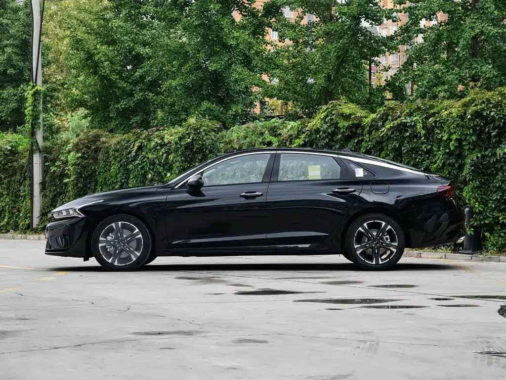 Kia K5 — миниатюра 4